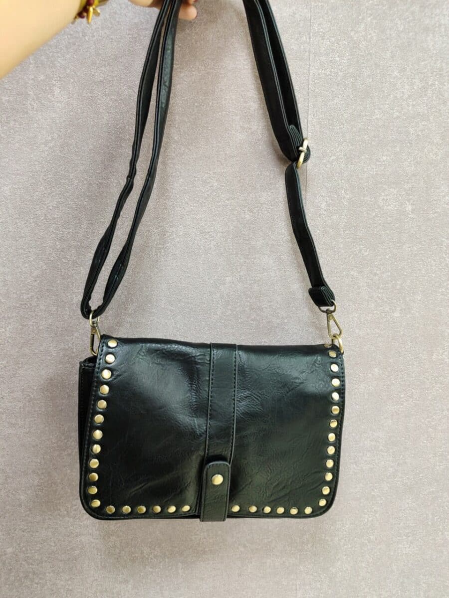 Bolso TACHUELAS NEGRO