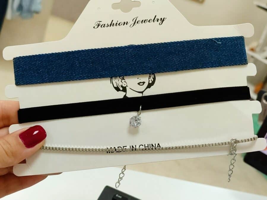 Collar de tres