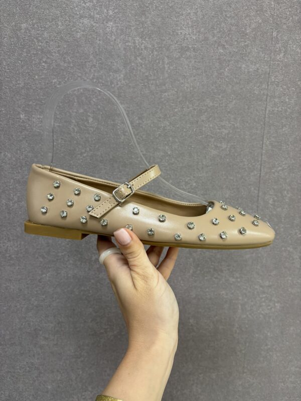 Zapato BEIGE TACHAS