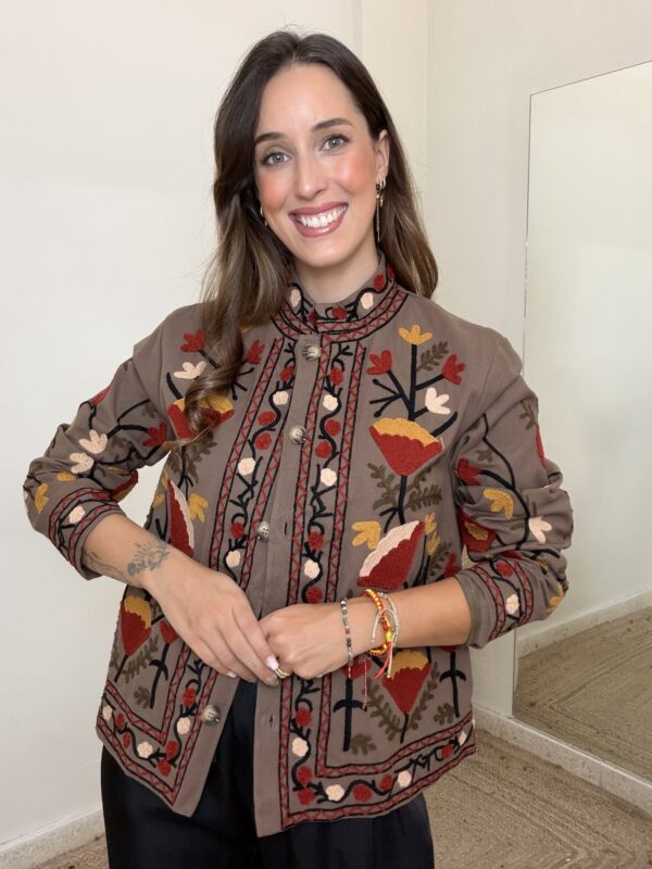 Chaqueta BORDADA CHOCOLATE