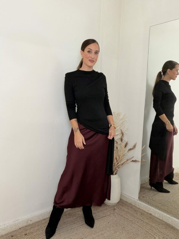 Falda SATINADA VINO