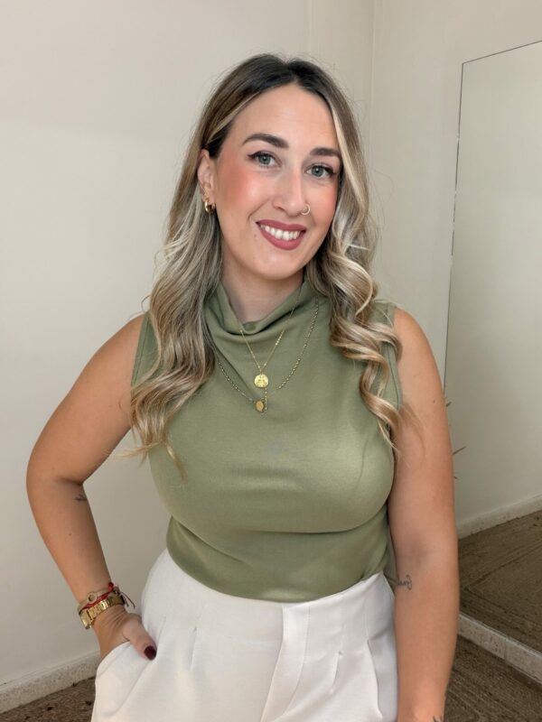 Camiseta CUELLO VERDE