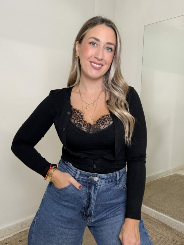 Camiseta REBE NEGRA